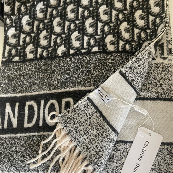 Christian Dior Black Cashmere Scarf 70”x26” - Picture 4 of 4